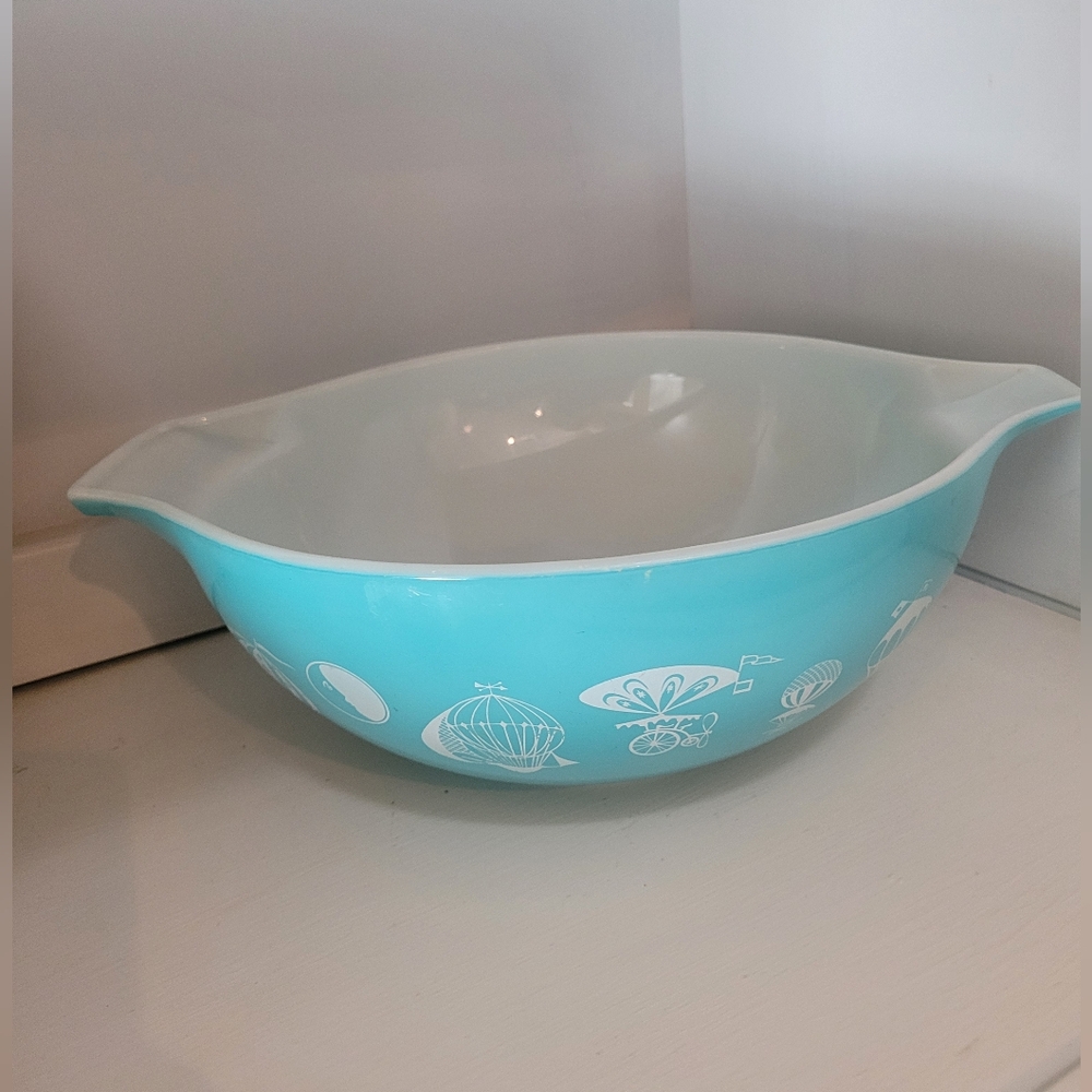 Vintage Pyrex Hot Air Balloons Turquoise  Bowl #444